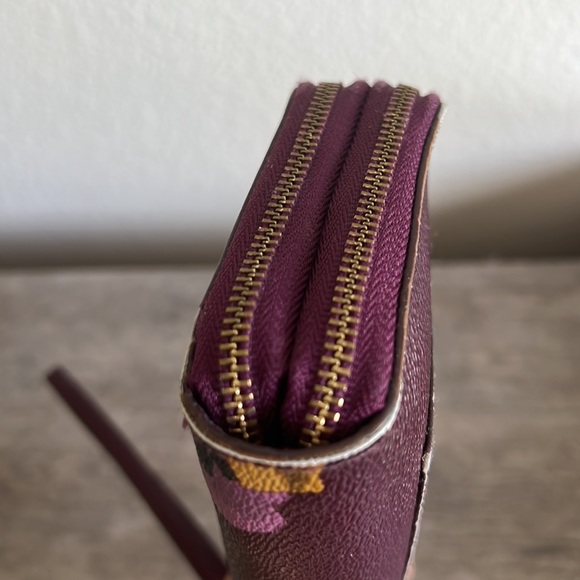Coach Small Purple and Floral Print Accordion Zip Wallet/Wristlet - Picture 11 of 15